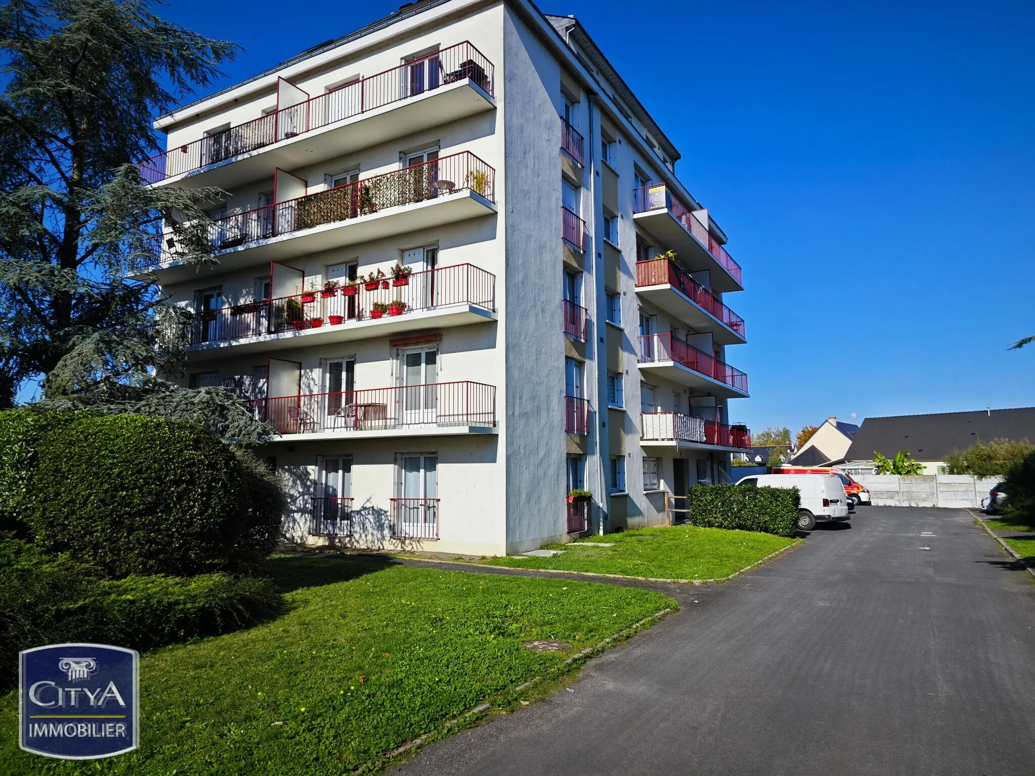 Photo 1 Appartement 1 pièce 31.7m²