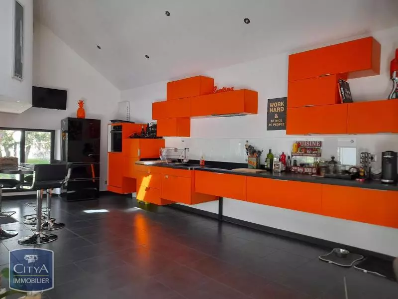 Illustration pour Maison 265.33m² Photo Maison 265.33m²