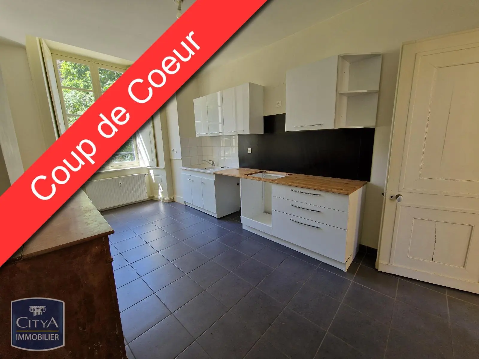 Photo 1 Appartement 5 pièces 142.31m²