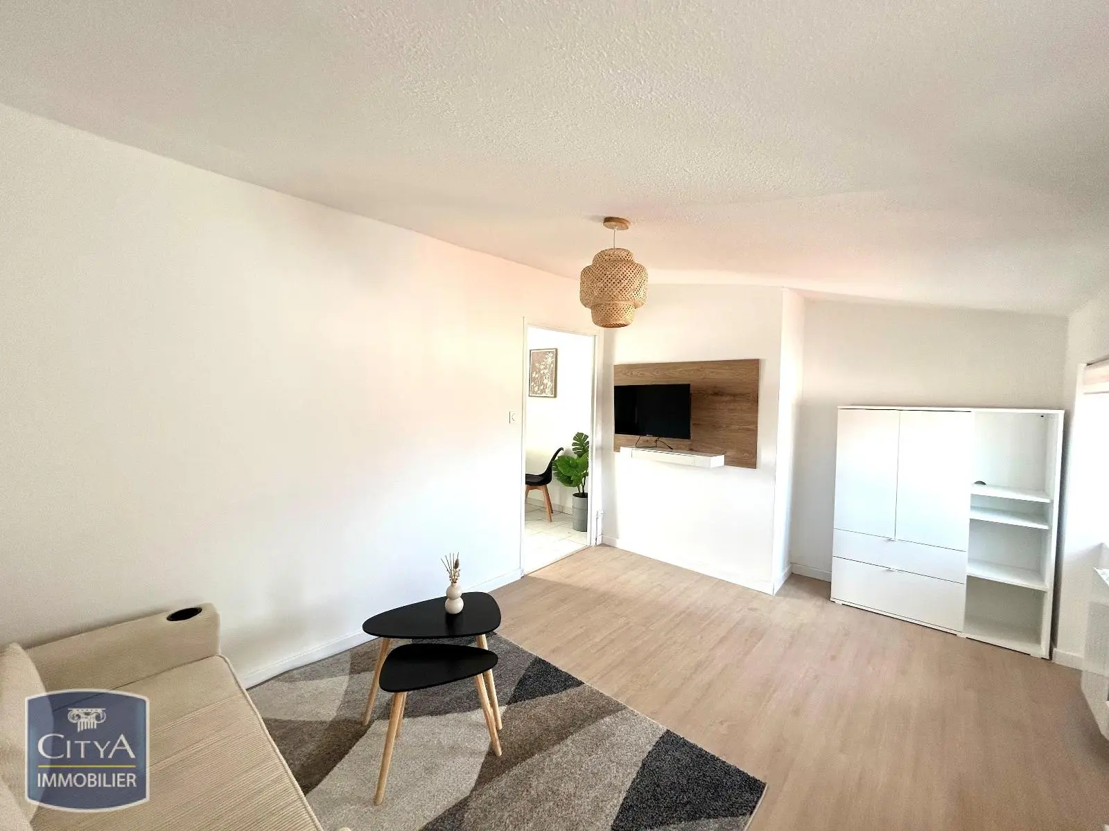 Photo 2 Appartement 1 pièce 23.36m²
