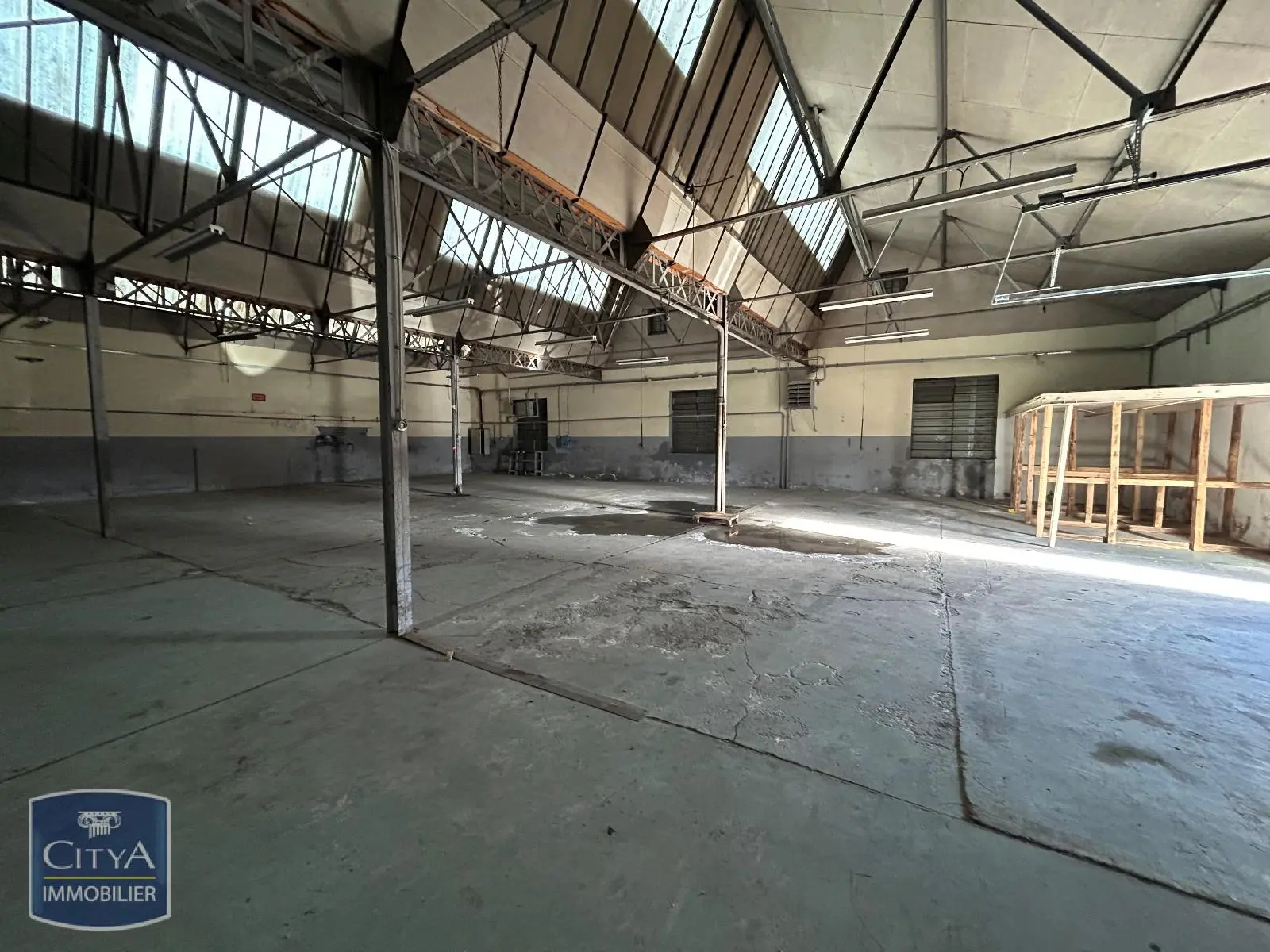 Photo 3 Local Commercial 1000m²