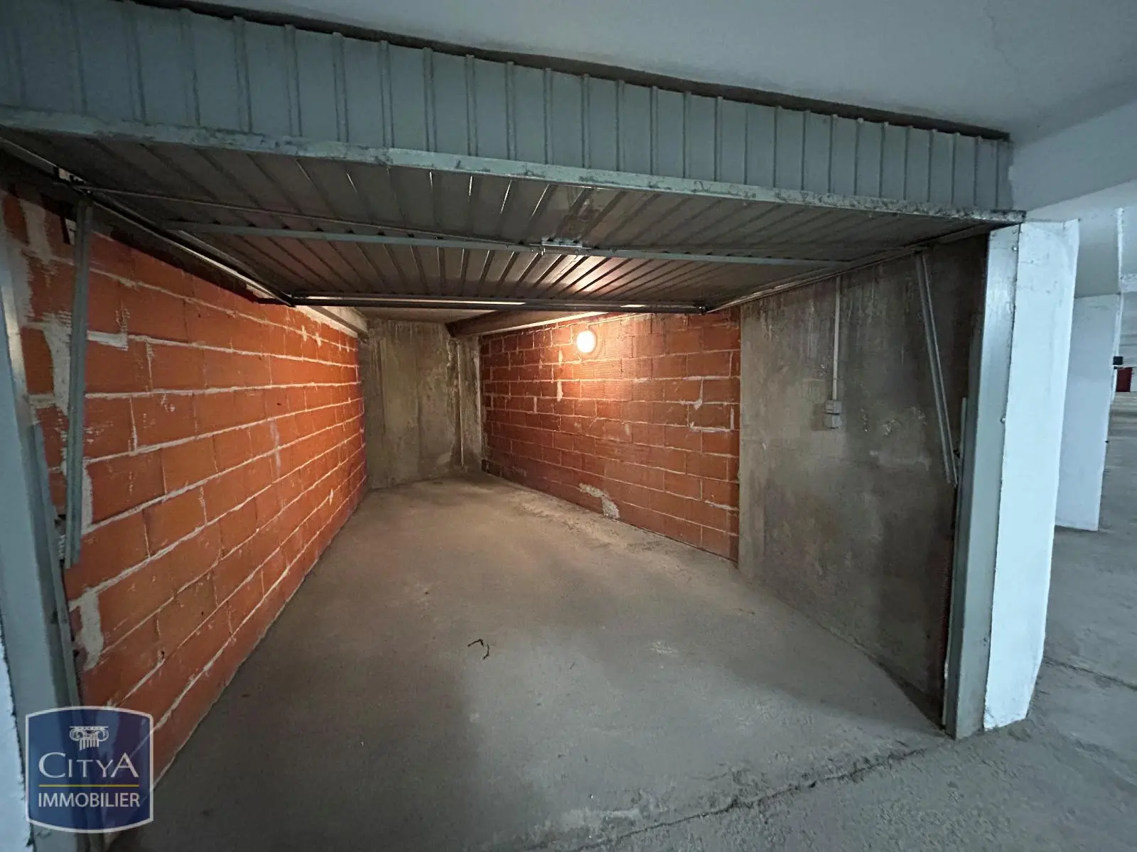 Photo 1 Parking 10m²