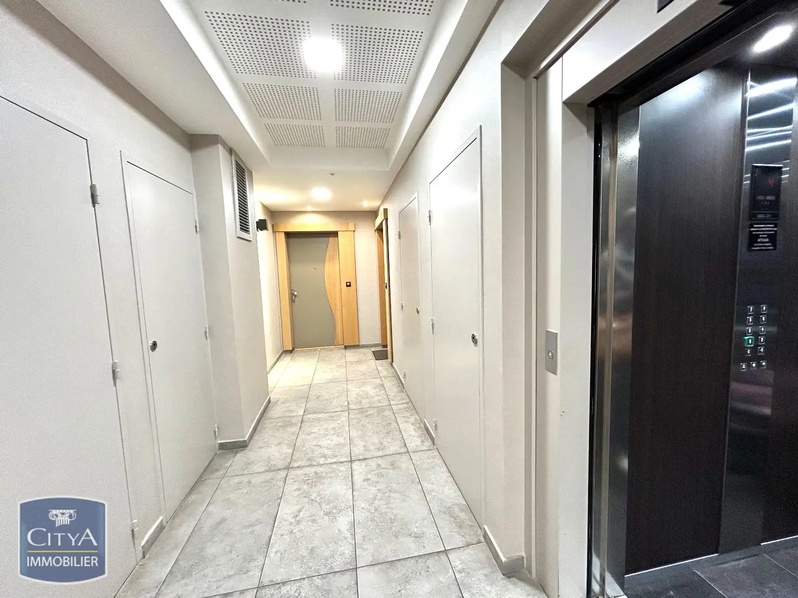 Photo 15 Appartement 4 pièces 93.27m²