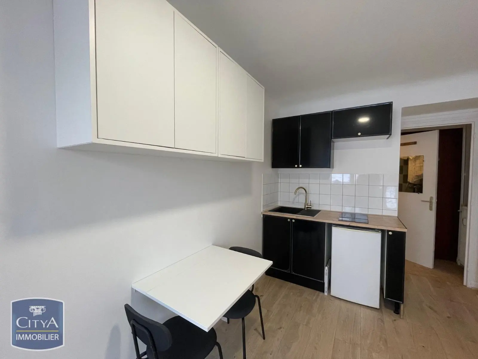 Photo 2 Appartement 1 pièce 13.48m²