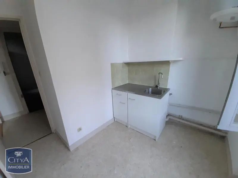 Photo 1 Appartement 1 pièce 24m²