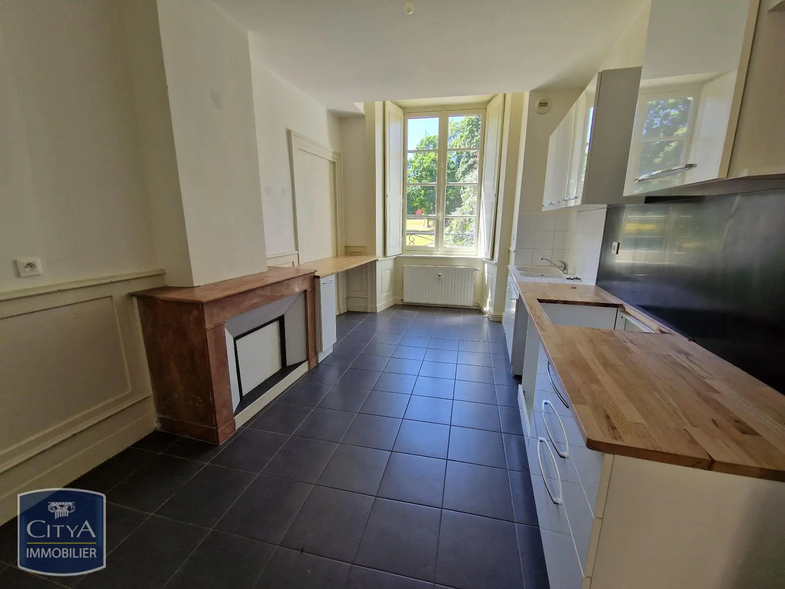 Photo 3 Appartement 5 pièces 142.31m²