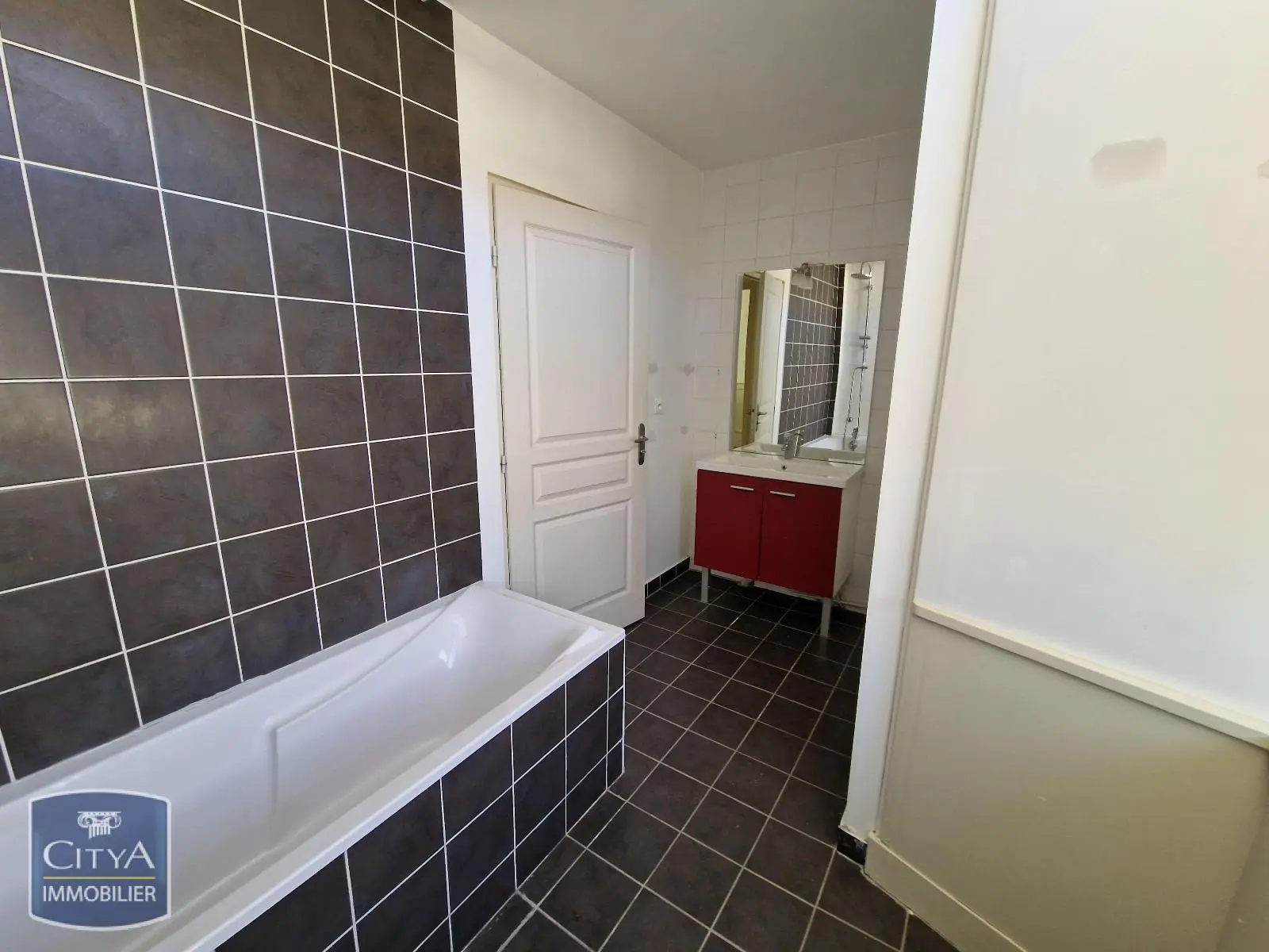Photo 11 Appartement 5 pièces 142.31m²