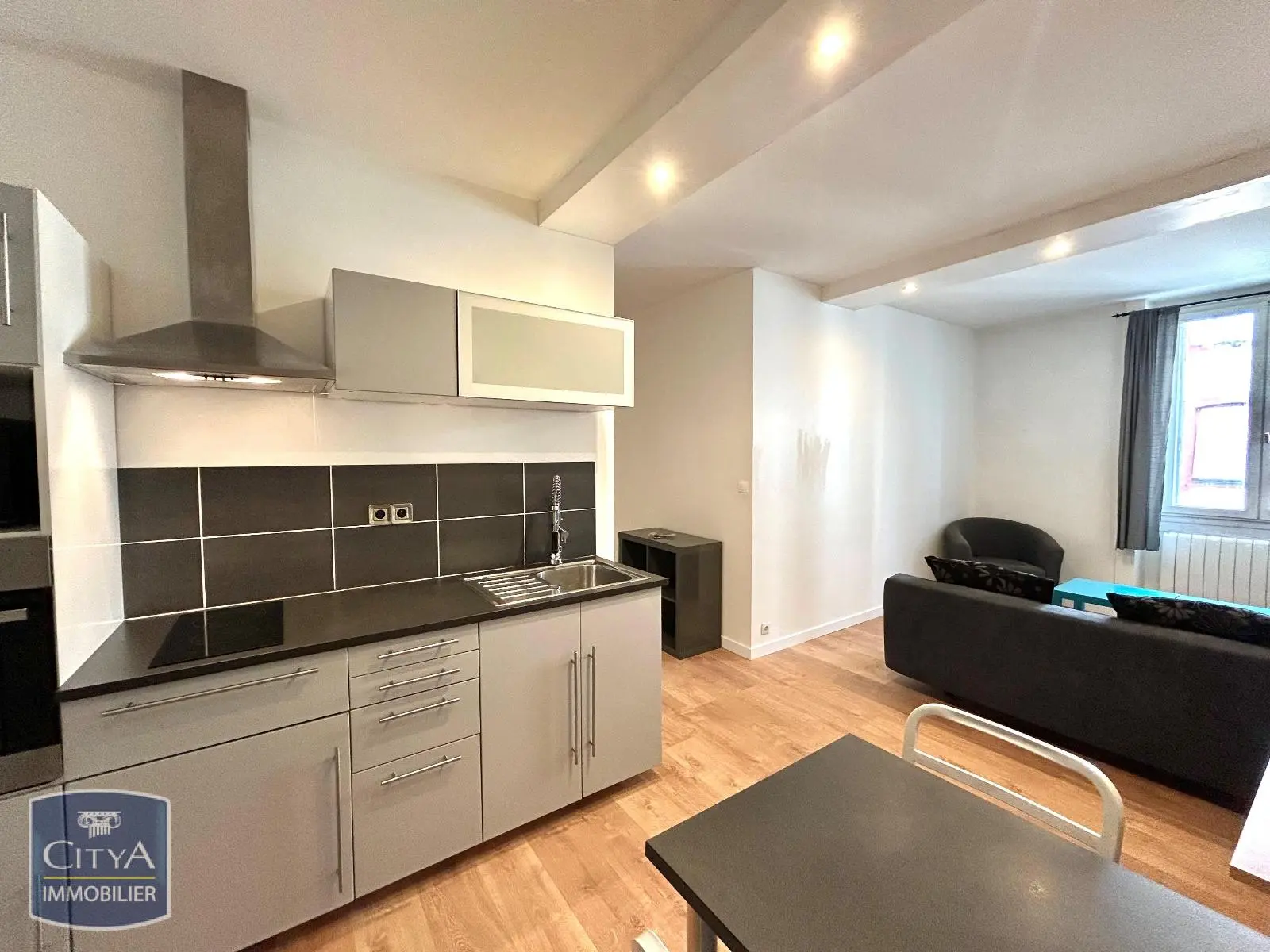 Photo 1 Appartement 2 pièces 38.49m²