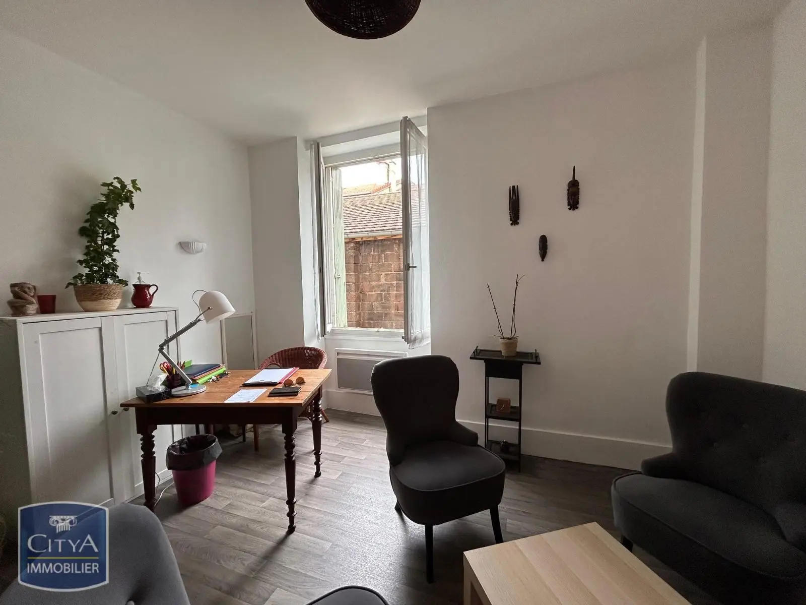 Photo 1 Local Professionnel 32m²