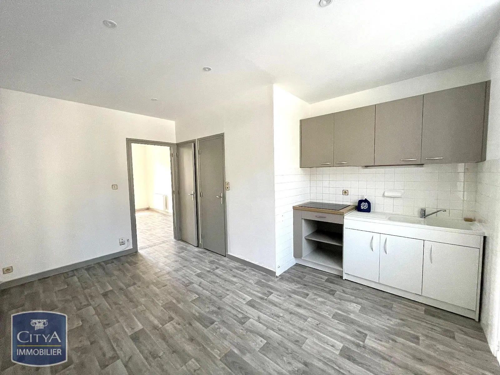 Photo 1 Appartement 1 pièce 34.98m²