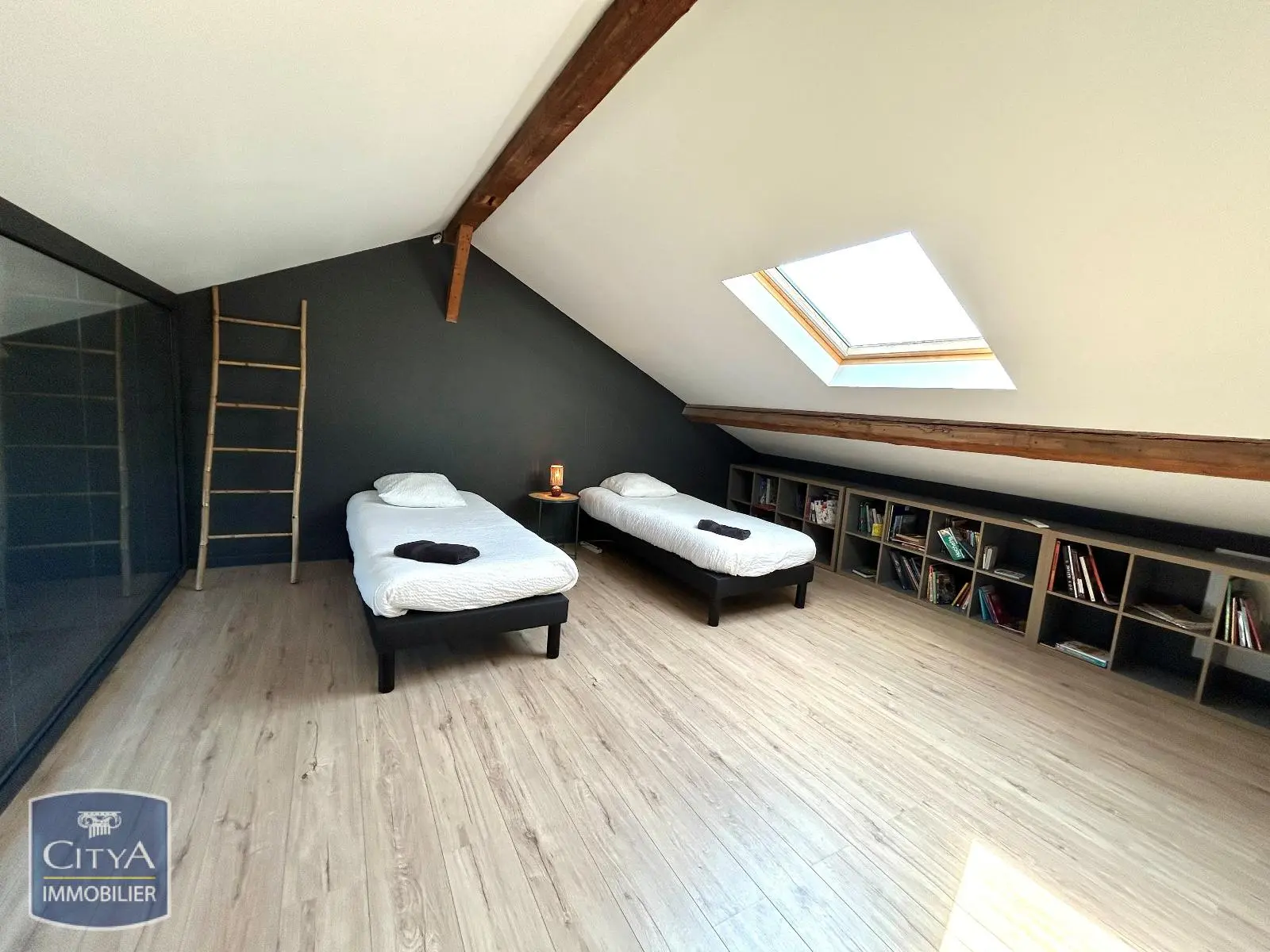 Photo 33 Maison 6 pièces 221.36m²