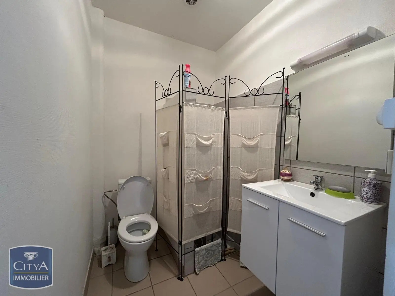 Photo 4 Local Professionnel 32m²