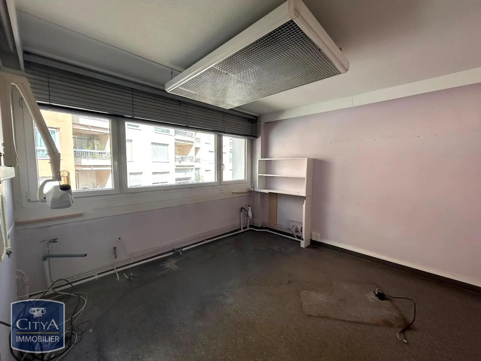 Photo 6 Local Professionnel 6 pièces 200m²