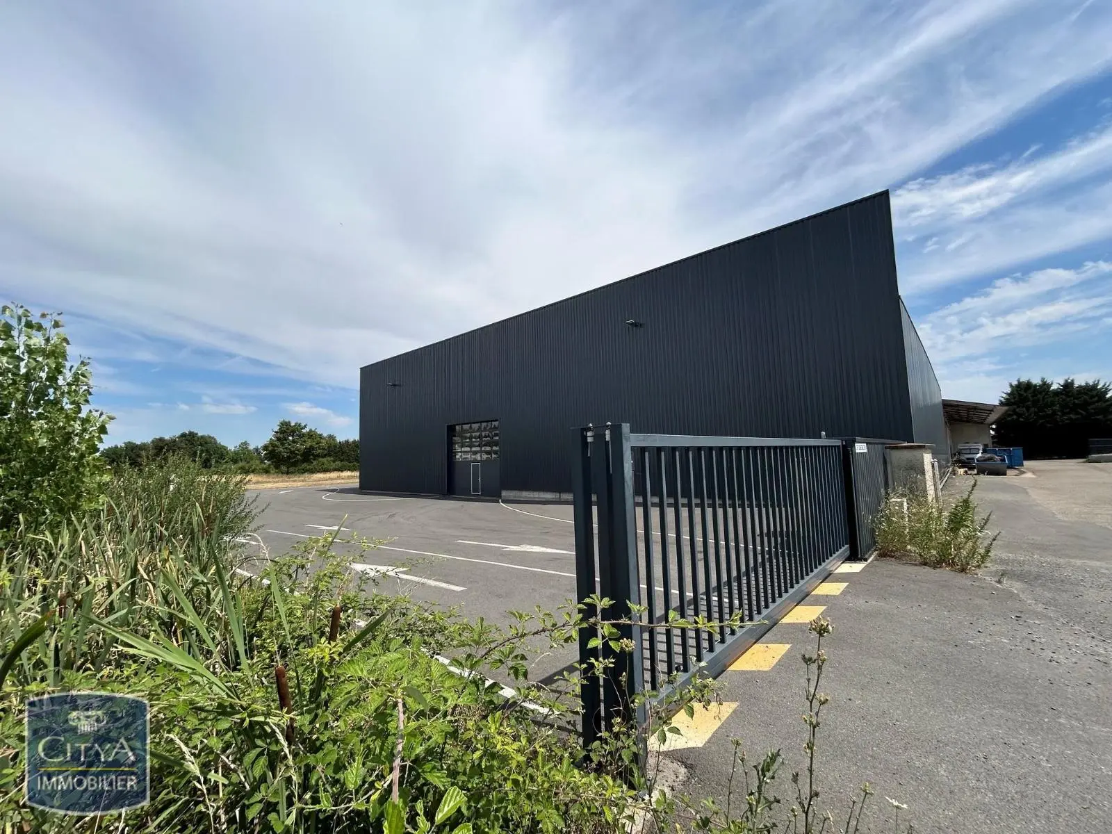 Photo 1 Local Commercial 3000m²