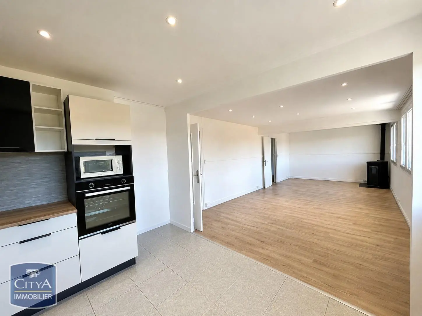 Photo 2 Appartement 5 pièces 92.63m²