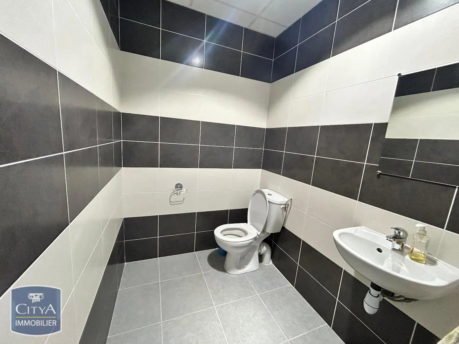 Photo 14 Local Commercial 200m²