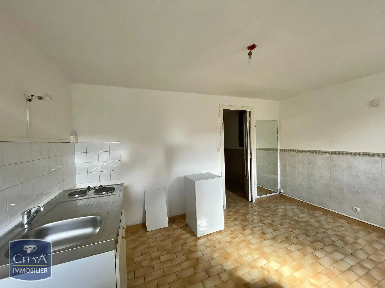 Photo 2 Appartement 1 pièce 28.23m²