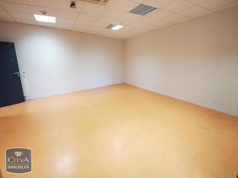 Photo 8 Local Commercial 336m²