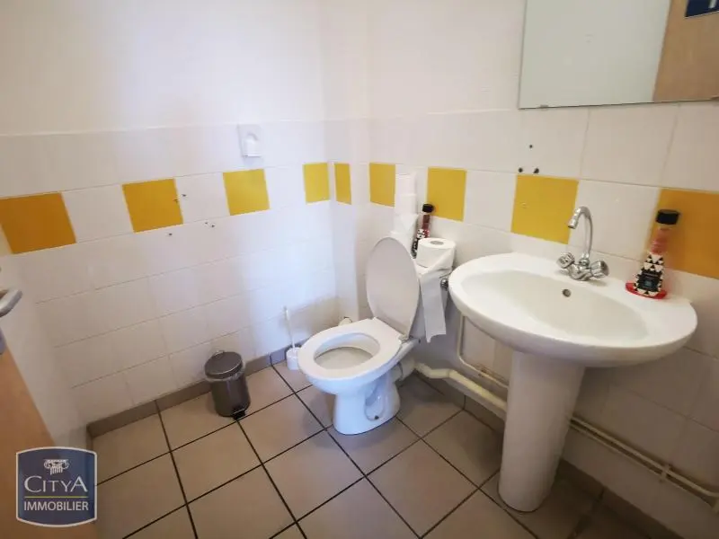 Photo 8 Local Commercial 422m²