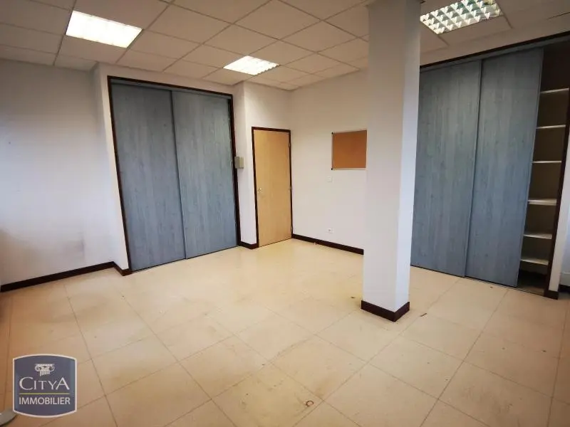 Photo 2 Local Commercial 191.93m²