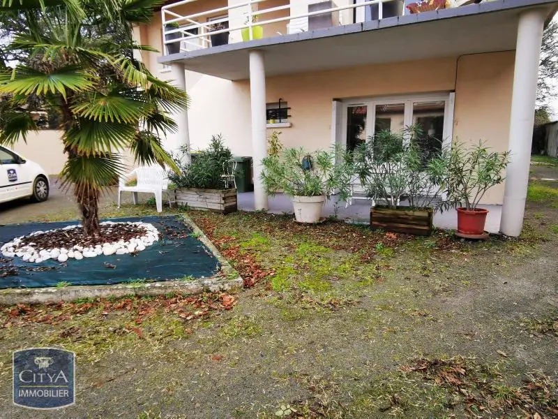 Photo 1 Appartement 1 pièce 23.9m²