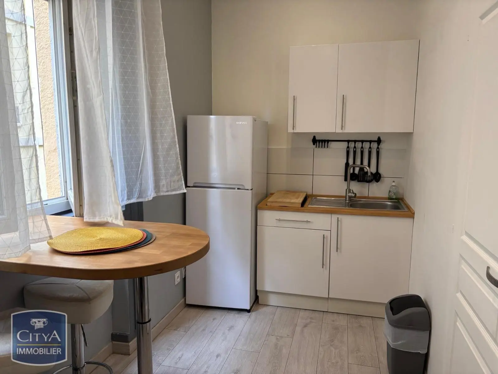 Photo 1 Appartement 1 pièce 21.82m²