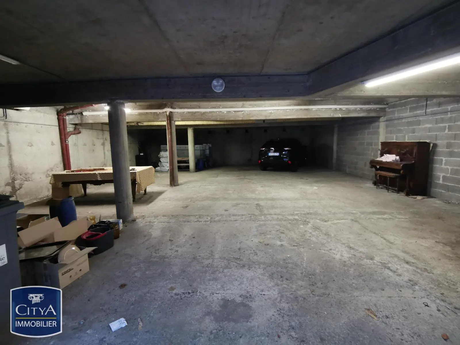 Photo 3 Parking