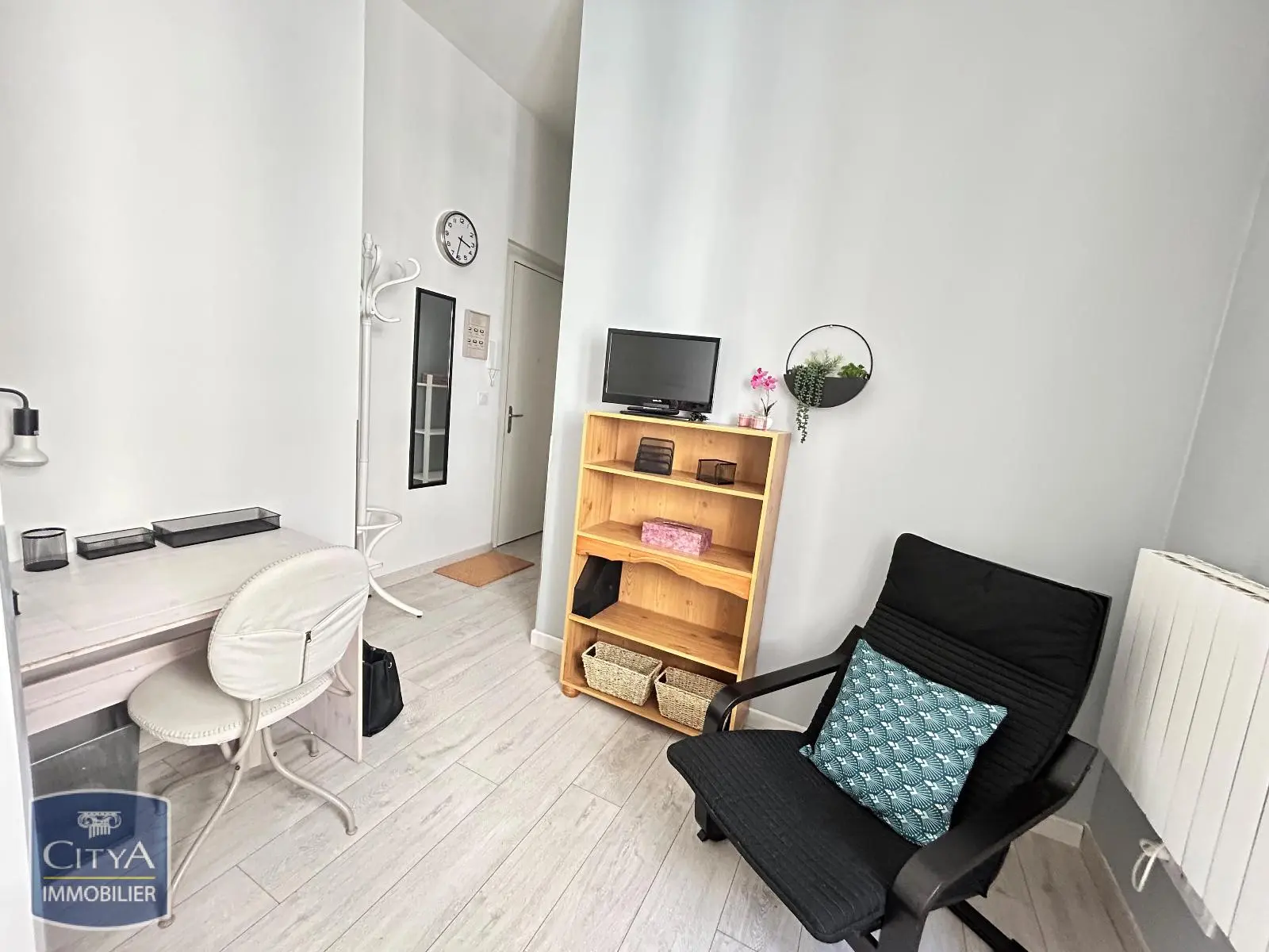Photo 2 Appartement 1 pièce 21.82m²