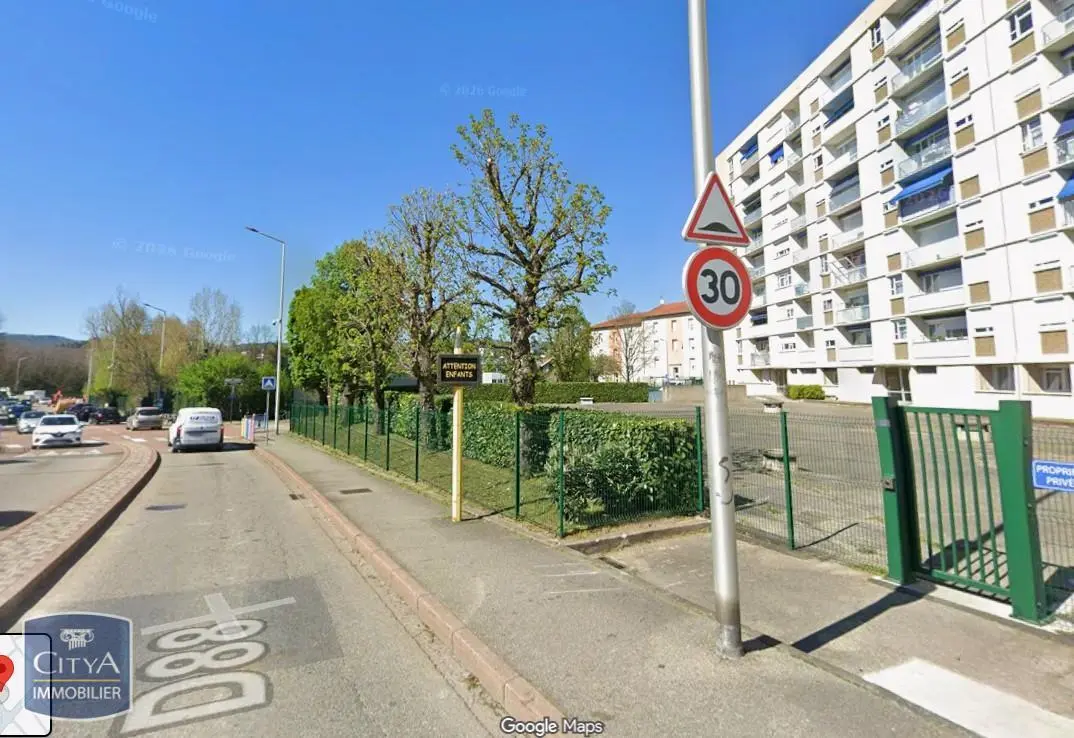 Photo 2 Parking