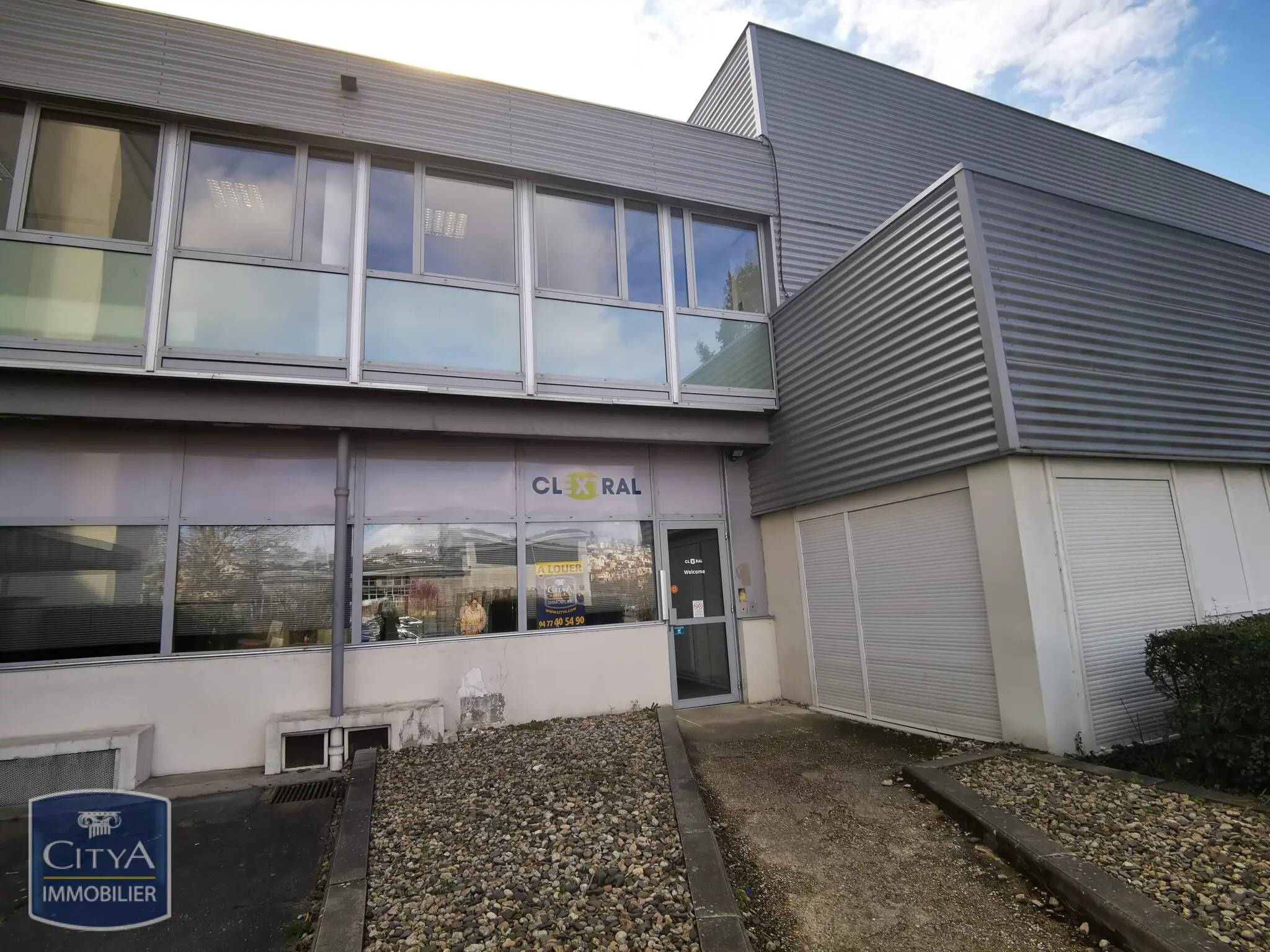 Photo 9 Local Professionnel 2414m²