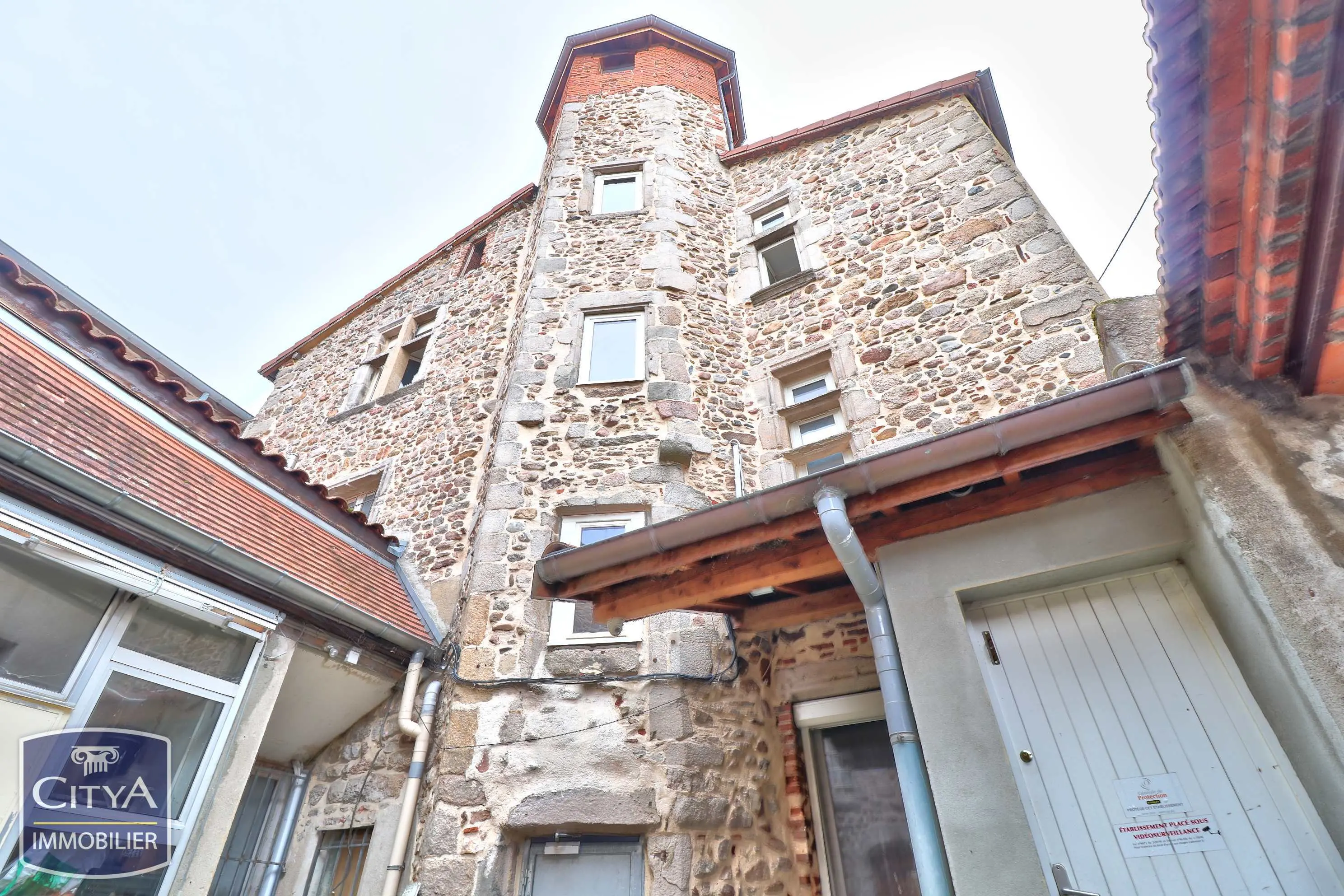 Photo 2 Immeuble 376m²