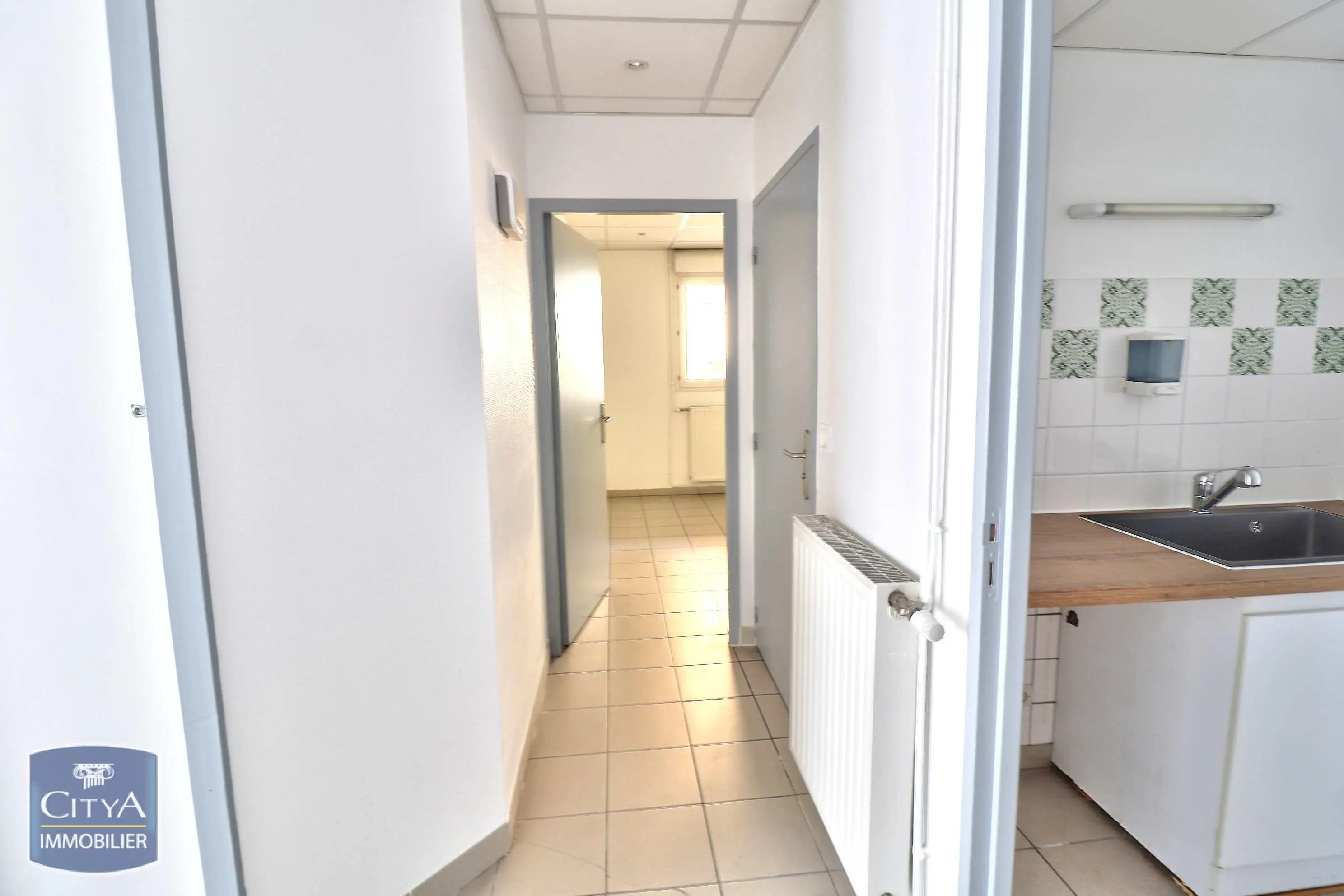 Photo 9 Local Professionnel 64.82m²