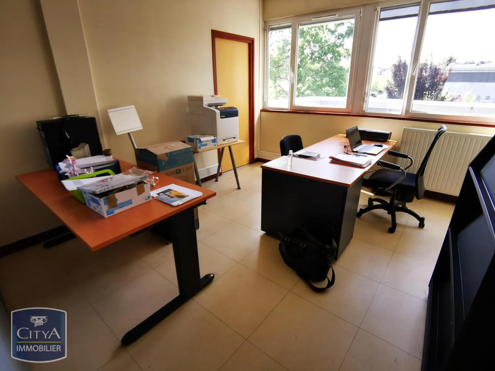 Photo 5 Local Professionnel 80 pièces 2414m²