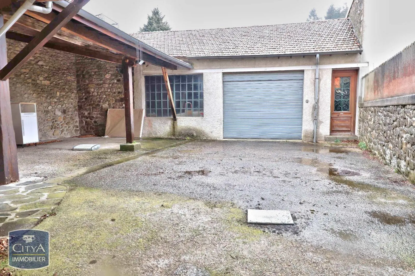 Photo 3 Immeuble 250m²