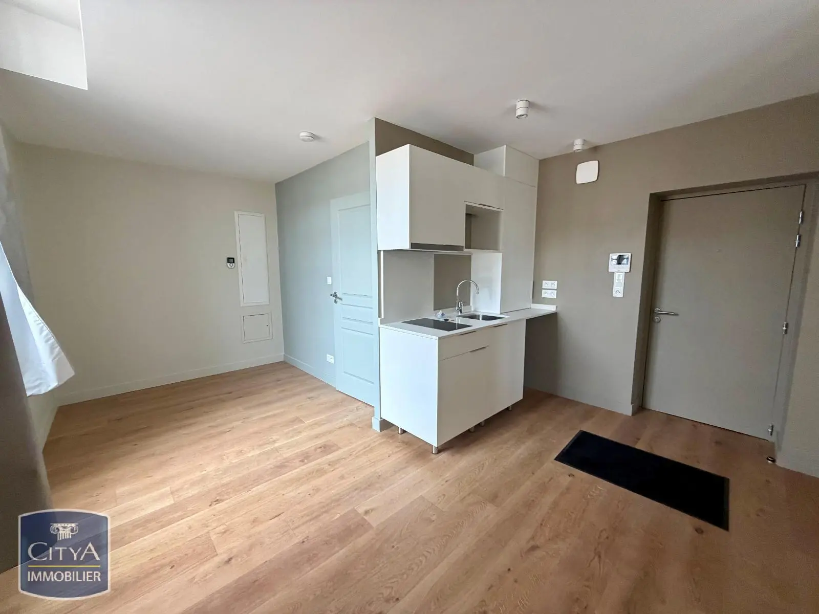 Photo 1 Appartement 1 pièce 19.24m²