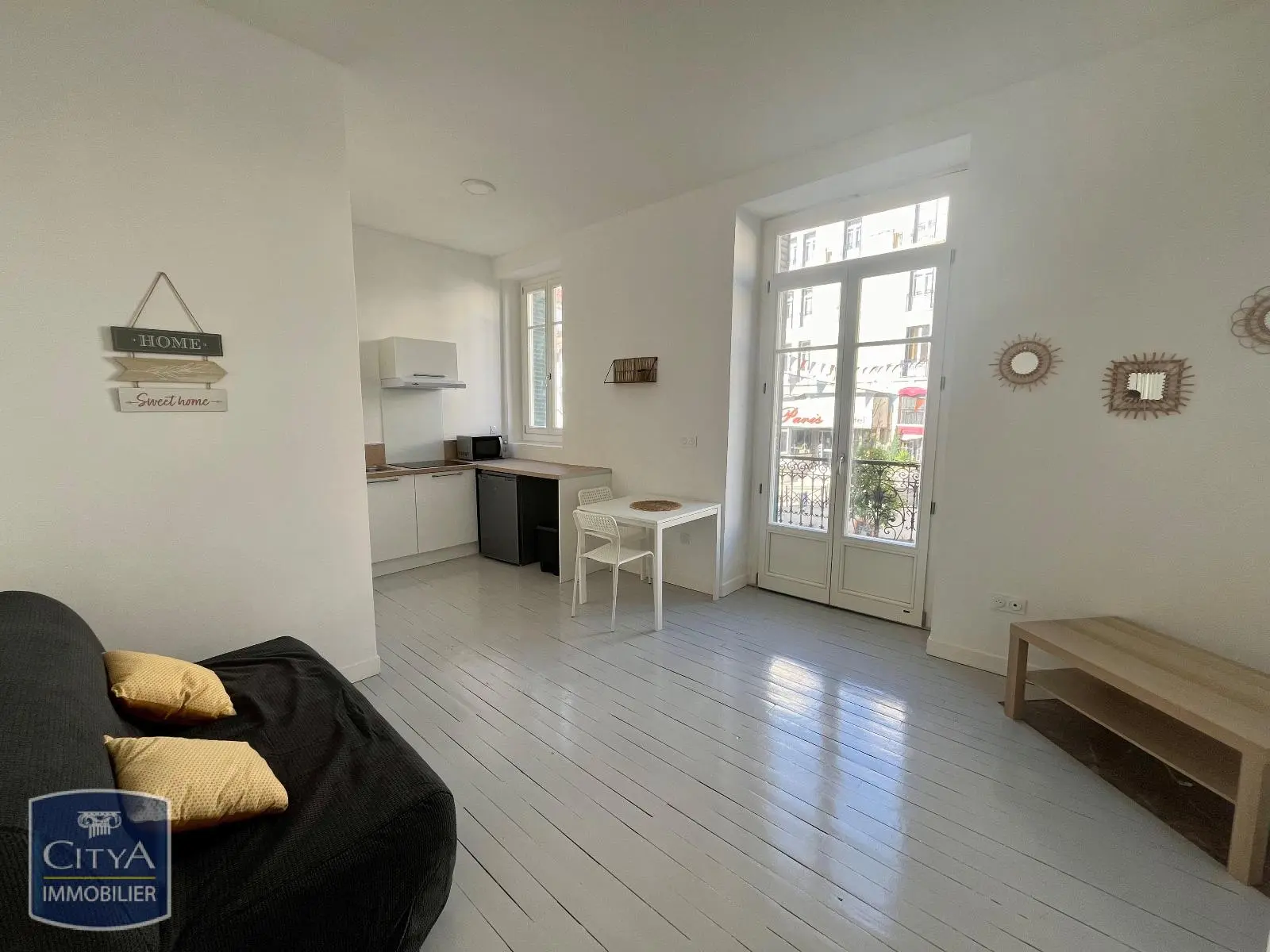 Photo 1 Appartement 1 pièce 22.3m²