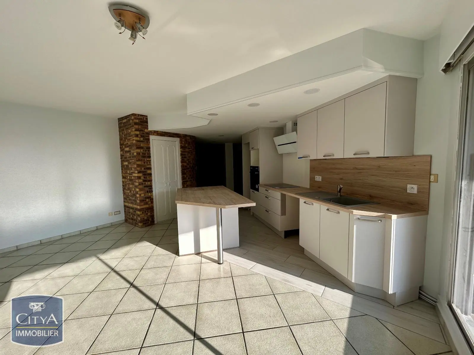 Photo 2 Appartement 4 pièces 101.04m²