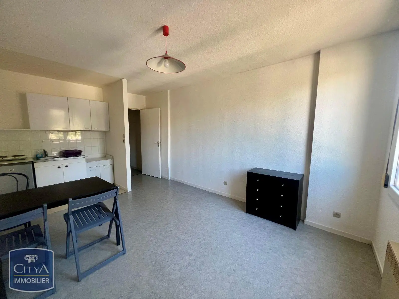 Photo 2 Appartement 1 pièce 22.78m²