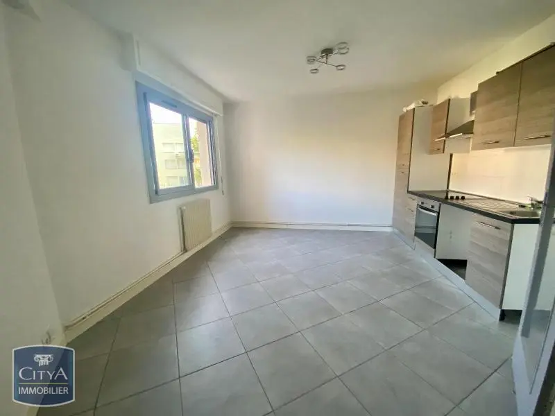 Photo 2 Appartement 1 pièce 38.27m²