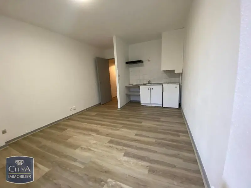 Photo 2 Appartement 1 pièce 20.39m²