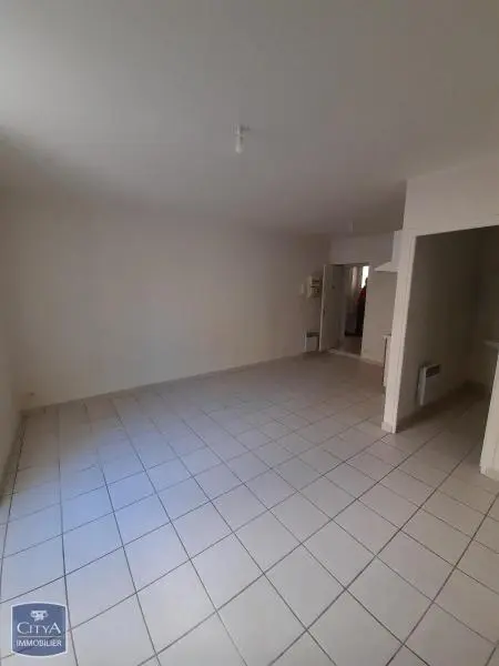 Photo 2 Appartement 1 pièce 24.41m²