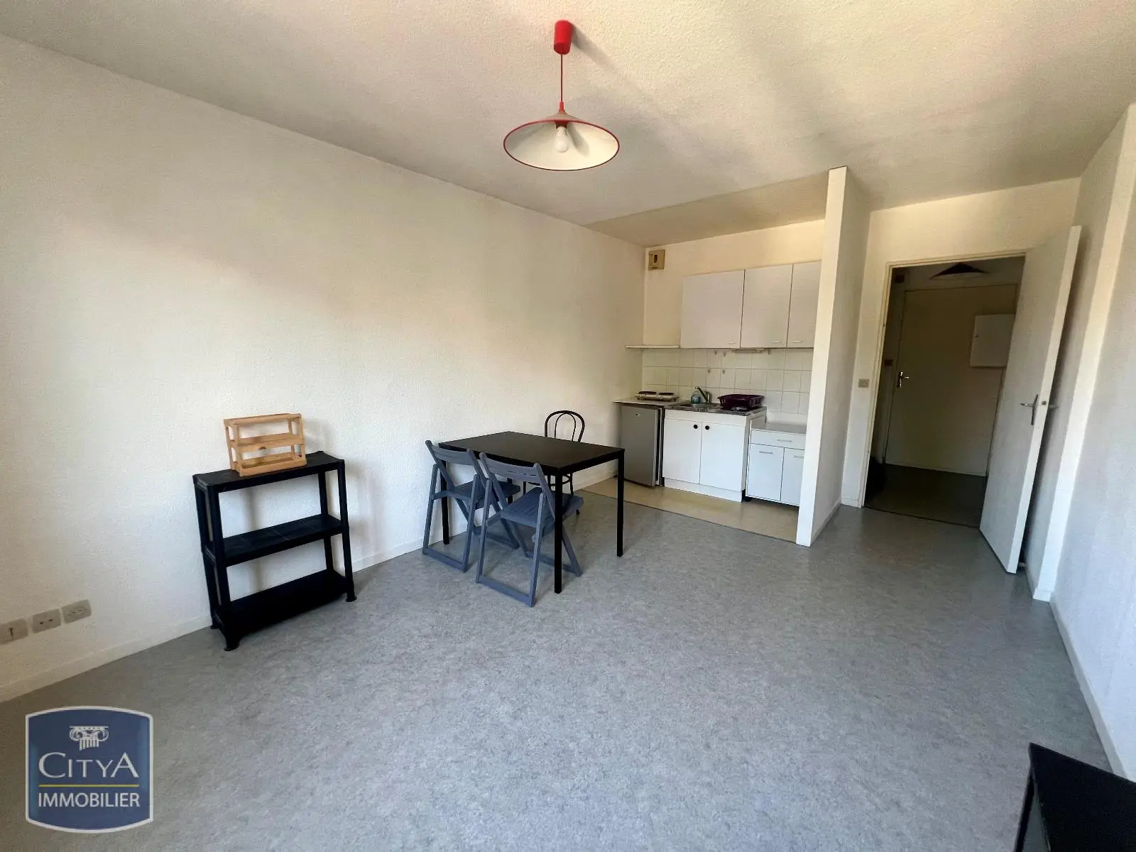 Photo 1 Appartement 1 pièce 22.78m²
