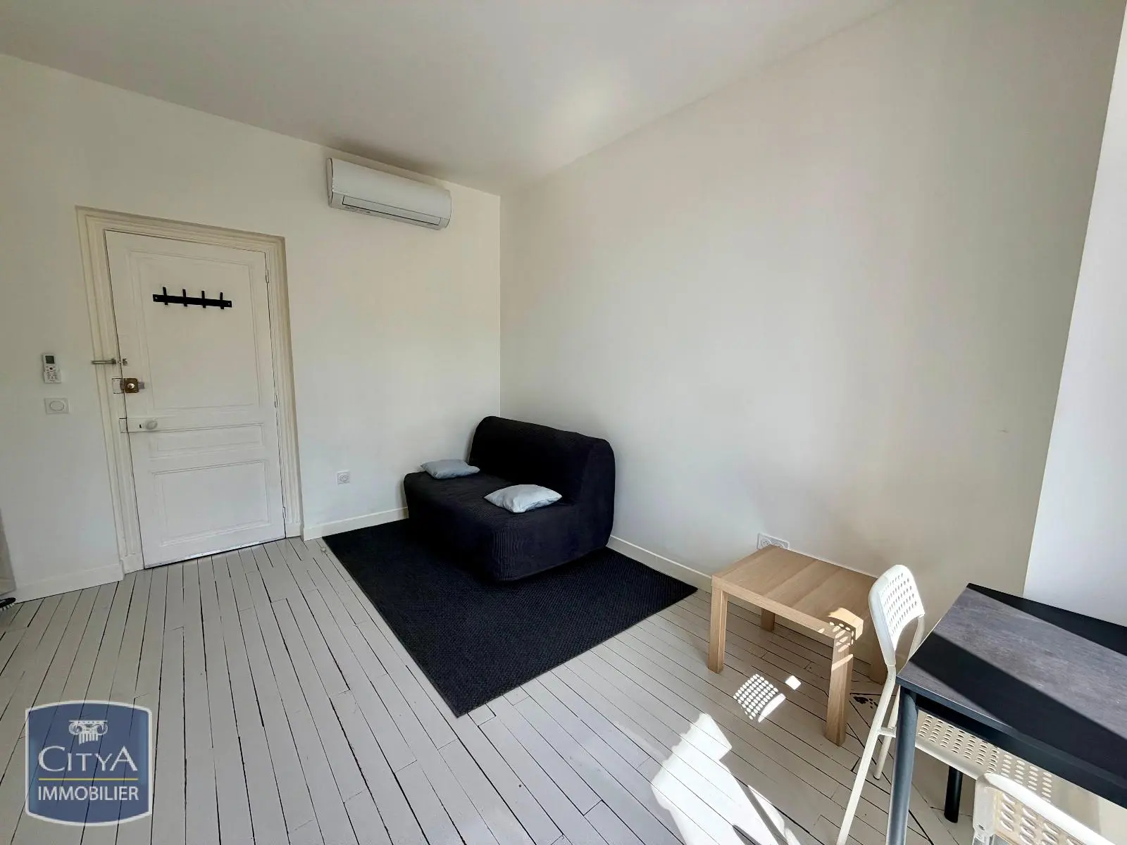 Photo 2 Appartement 1 pièce 18.05m²