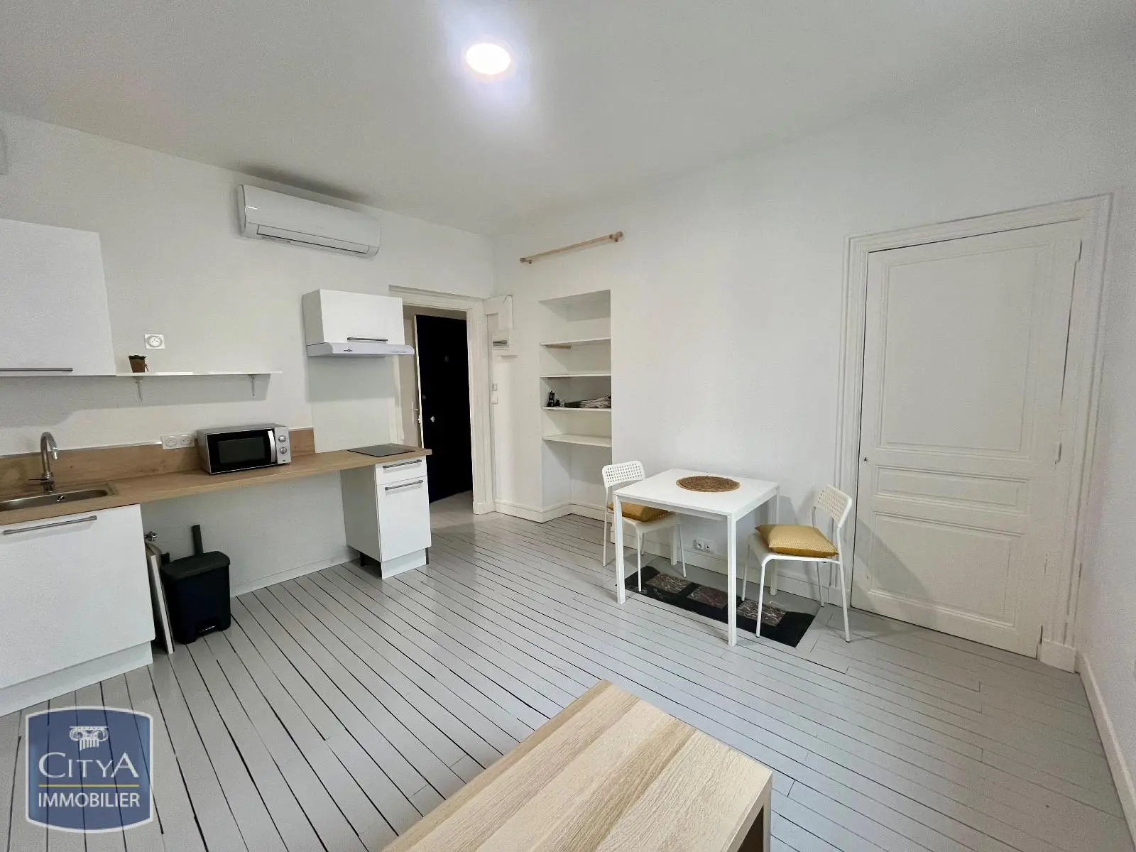 Photo 3 Appartement 1 pièce 16.75m²