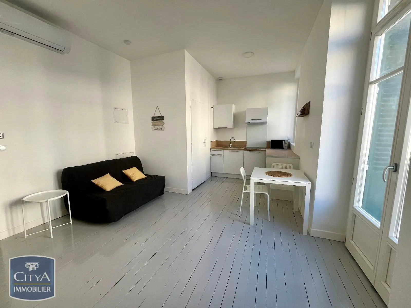 Photo 2 Appartement 1 pièce 22.3m²