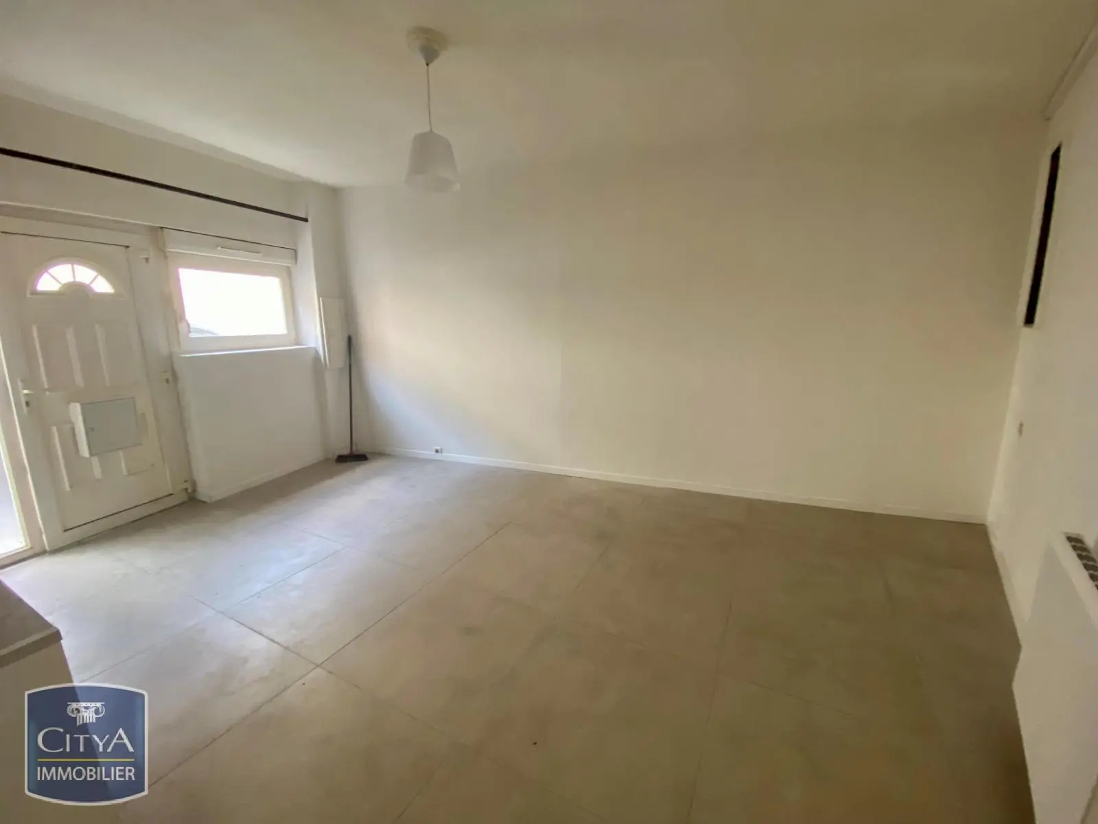 Photo 2 Appartement 1 pièce 33.66m²