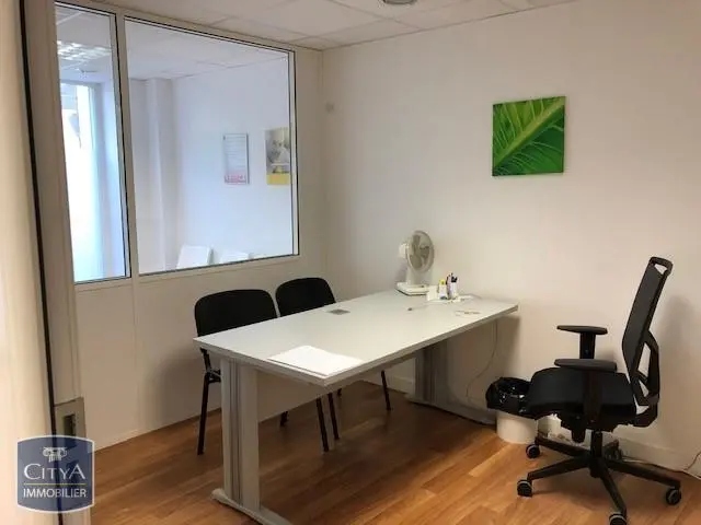 Photo 4 Local Commercial