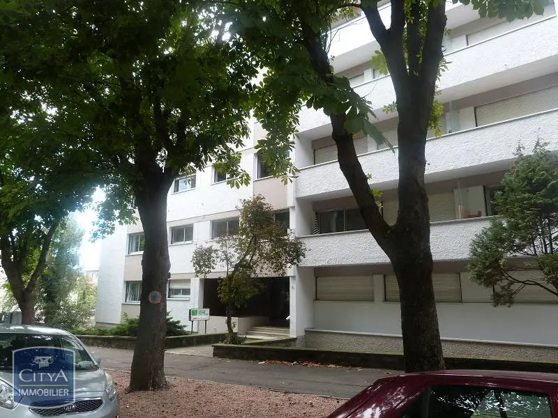 Photo 1 Parking