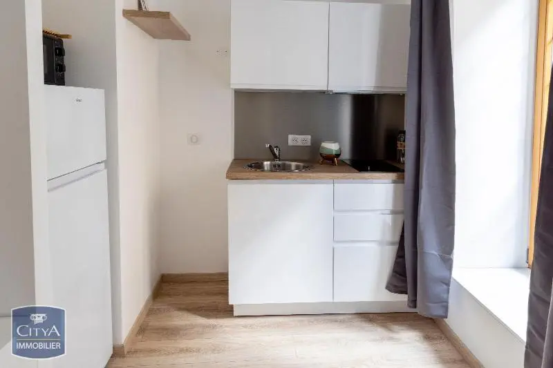 Photo 2 Appartement 1 pièce 17.2m²