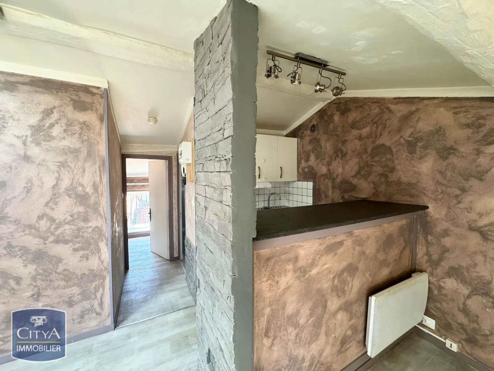 Photo 2 Appartement 1 pièce 21.42m²